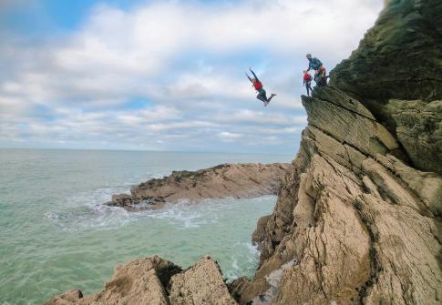 coasteering devon, family activities north devon, watersports devon, coasteering north devon, adrenaline, adrenaline activities near me