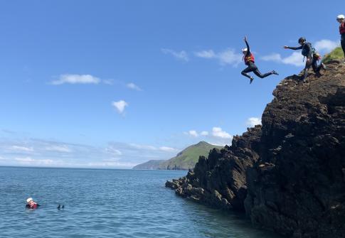 coasteering, north devon, adrenaline, coasteer & mega sup, paddleboarding near me 