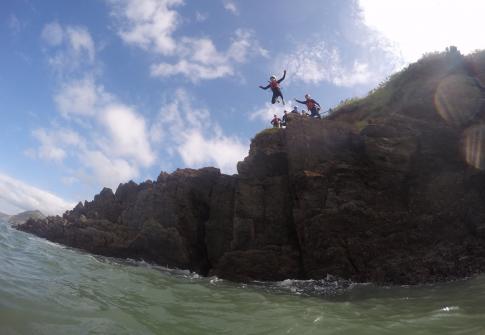 coasteering devon, coasteering north devon, watersports devon, north devon, croyde, coasteering near me, things to do near me, paddleboarding near me, paddleboard hire, adrenaline activities